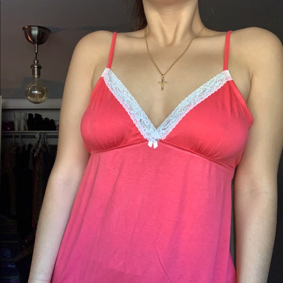 Super cute tank💓 - Picture 2 of 5